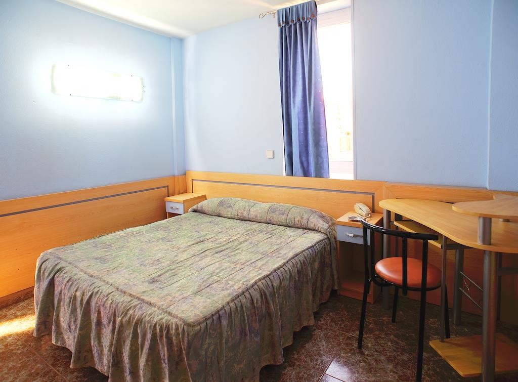 Hostal Xarau Cerdanyola del Valles Pokoj fotografie