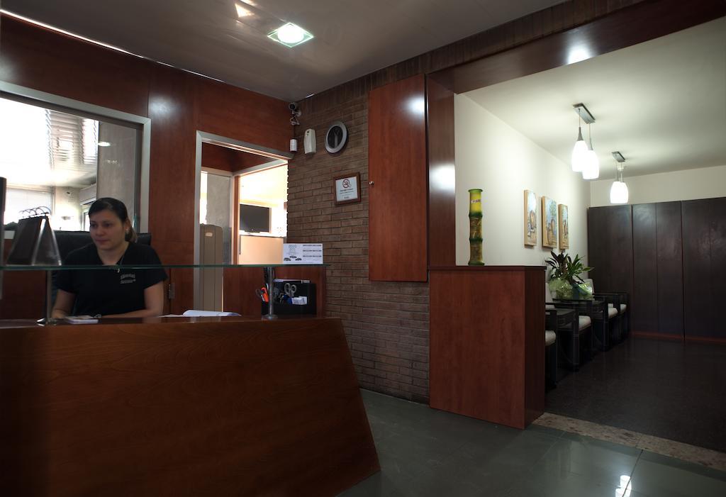 Hostal Xarau Cerdanyola del Valles Exteriér fotografie