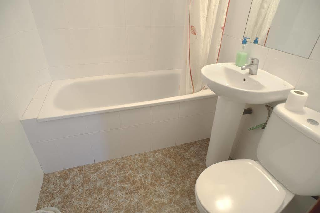 Hostal Xarau Cerdanyola del Valles Exteriér fotografie
